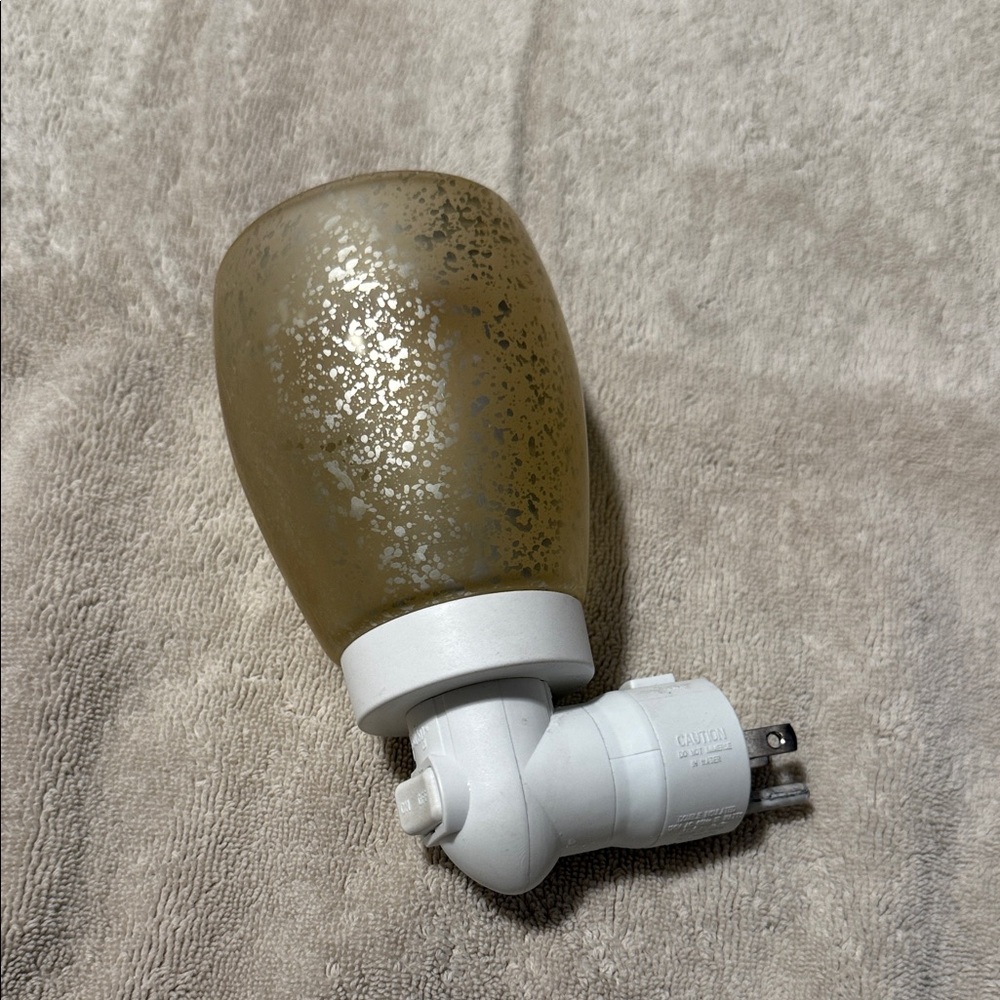 Scentsy Wall Plug-In Warmer